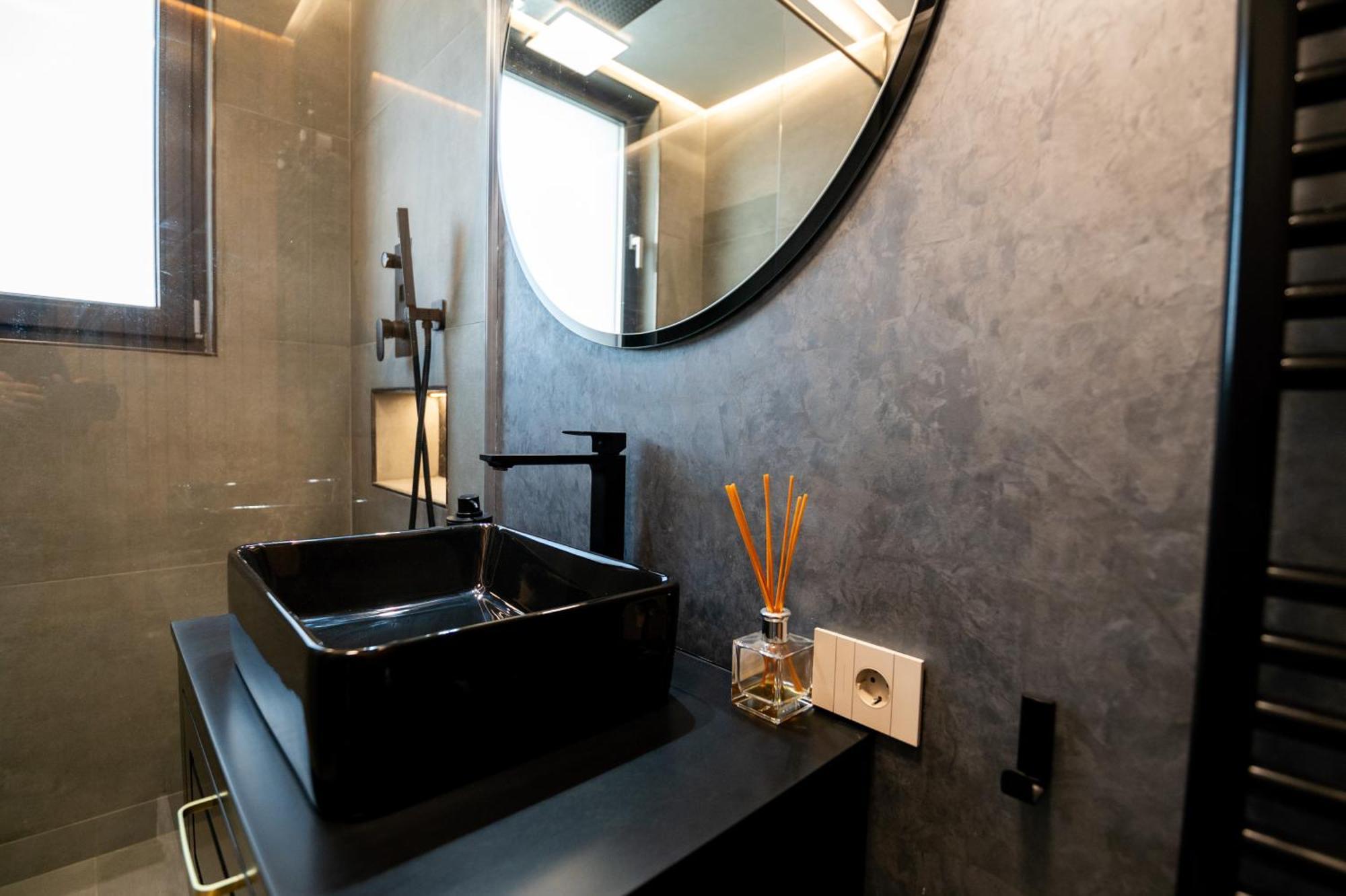 The Penthouse Hotel วาสลุย ภายนอก รูปภาพ