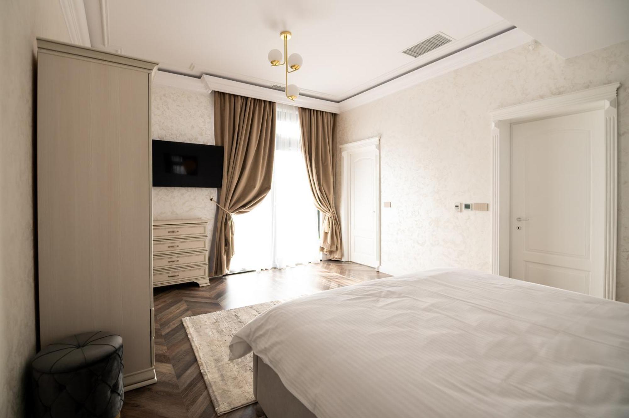 The Penthouse Hotel วาสลุย ภายนอก รูปภาพ